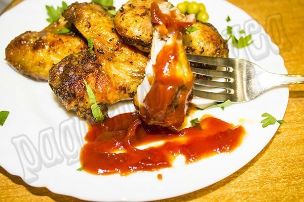 kurinye-krylyshki-v-duxovke-s-pripravoj-tako