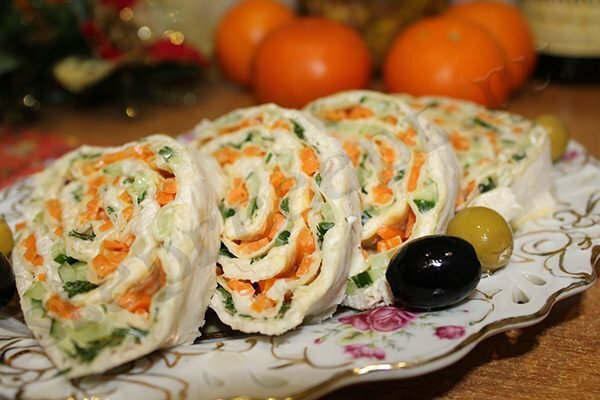 Рулет из лаваша с курицей