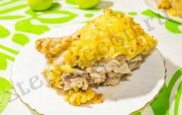 Курица с яблоками в духовке