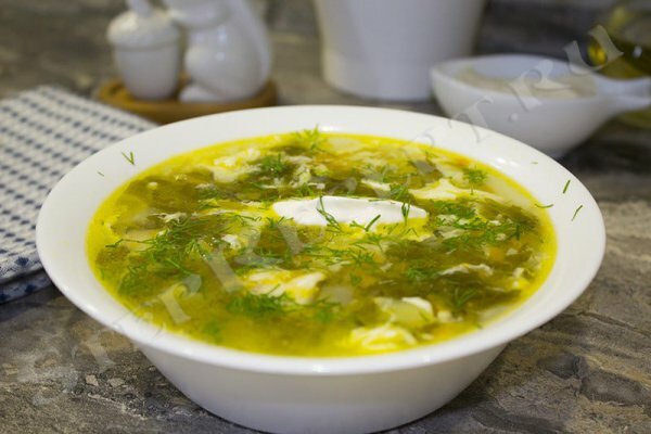 Суп из щавеля с курицей и яйцом