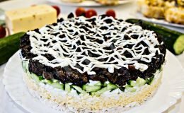 салат с курицей и черносливом рецепт