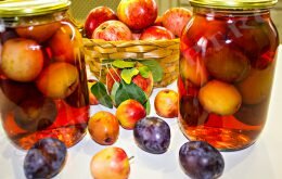 компот из яблок со сливой на зиму