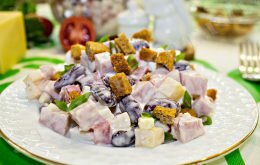 как приготовить салат из фасоли консервированной