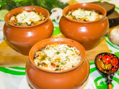 блюдо в горшочках
